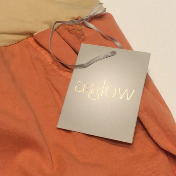 a:glow Maternity Shorts w/ Cuff & Front Pockets - Picture 3 of 6